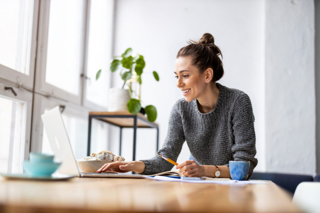 connecticut-annual-report-business-filing-2048x1365